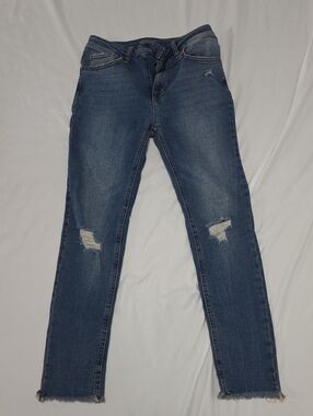 No Boundaries Distressed Jeans Size 5